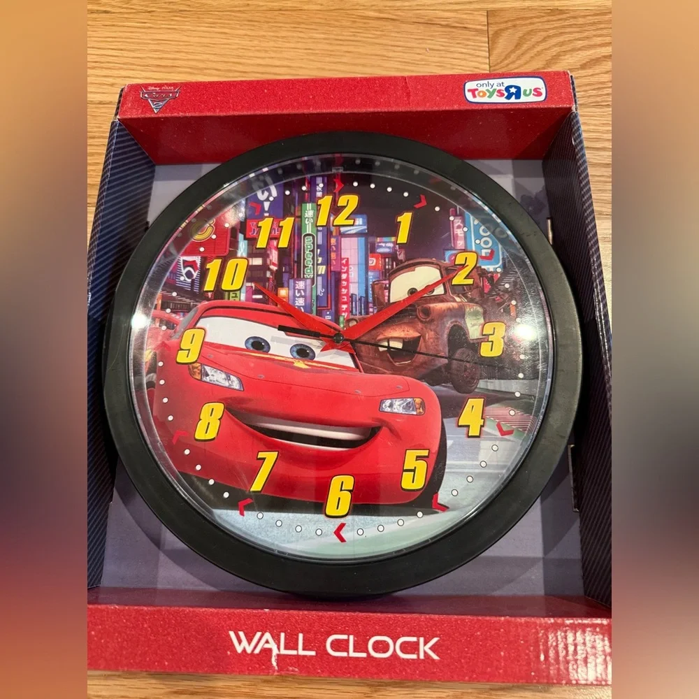 Disney Pixar Cars 10'' wall clock featuring Lightning McQueen by Toys